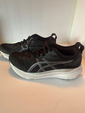 ASICS Black Athletic Running Shoes with White Midsole